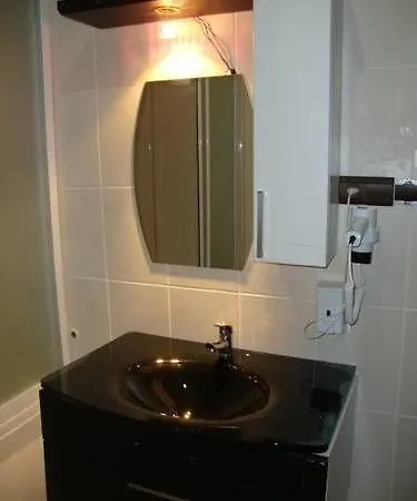 Madi Hotel 3*